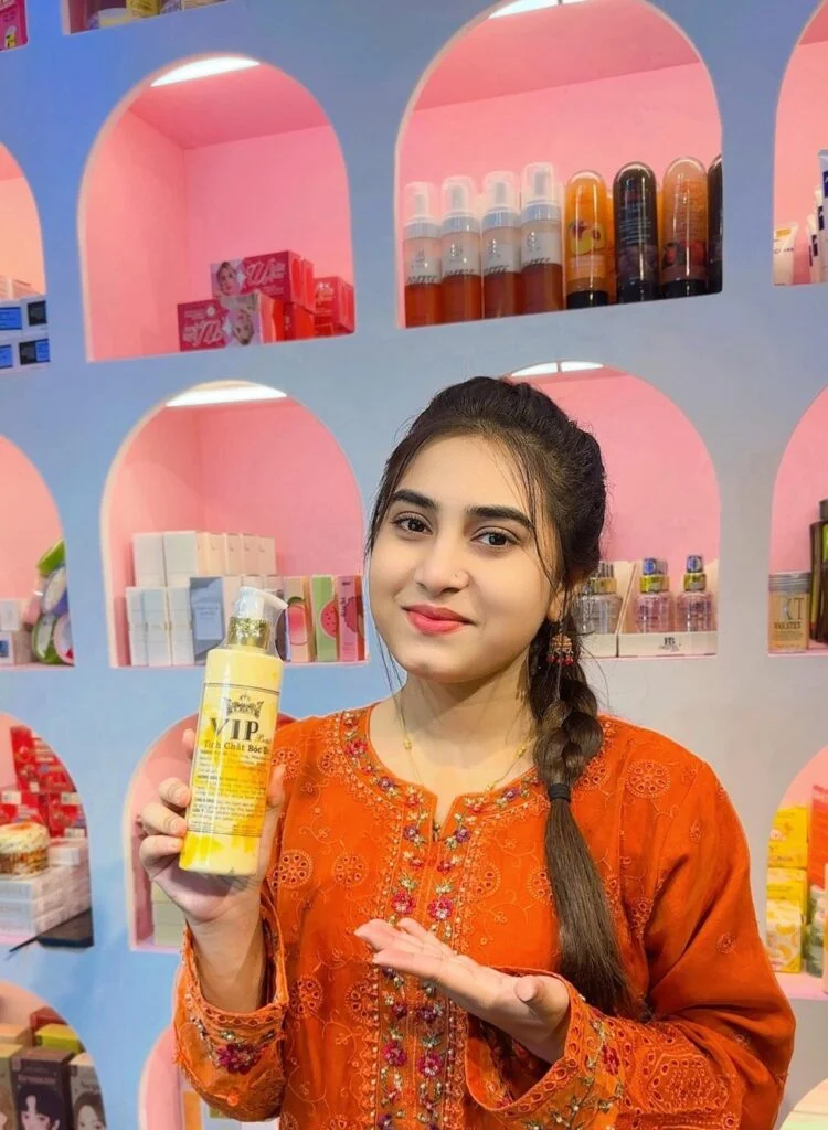 497401164_122157361094551715_5415996120613869521_n-1-750x1024